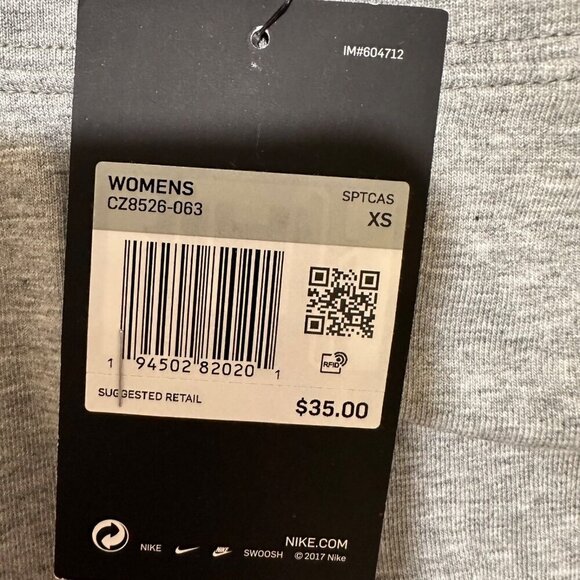 Nike Women Size XS Essential Sportswear Grey Biker Shorts Mid-Rise Tight Fit NWT - Picture 7 of 8